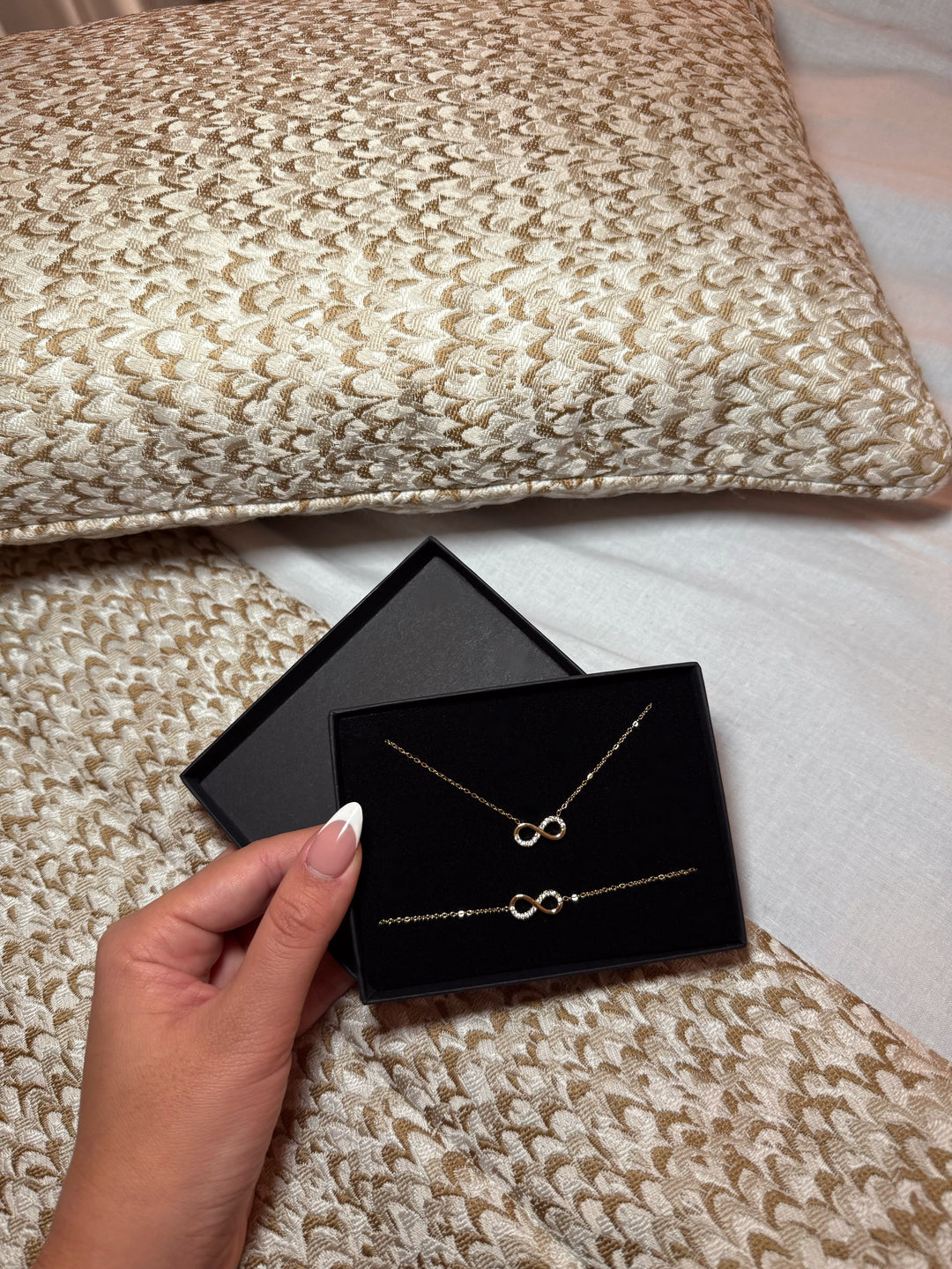 ENSEMBLE PARURE COLLIER + BRACELET « FIONA »