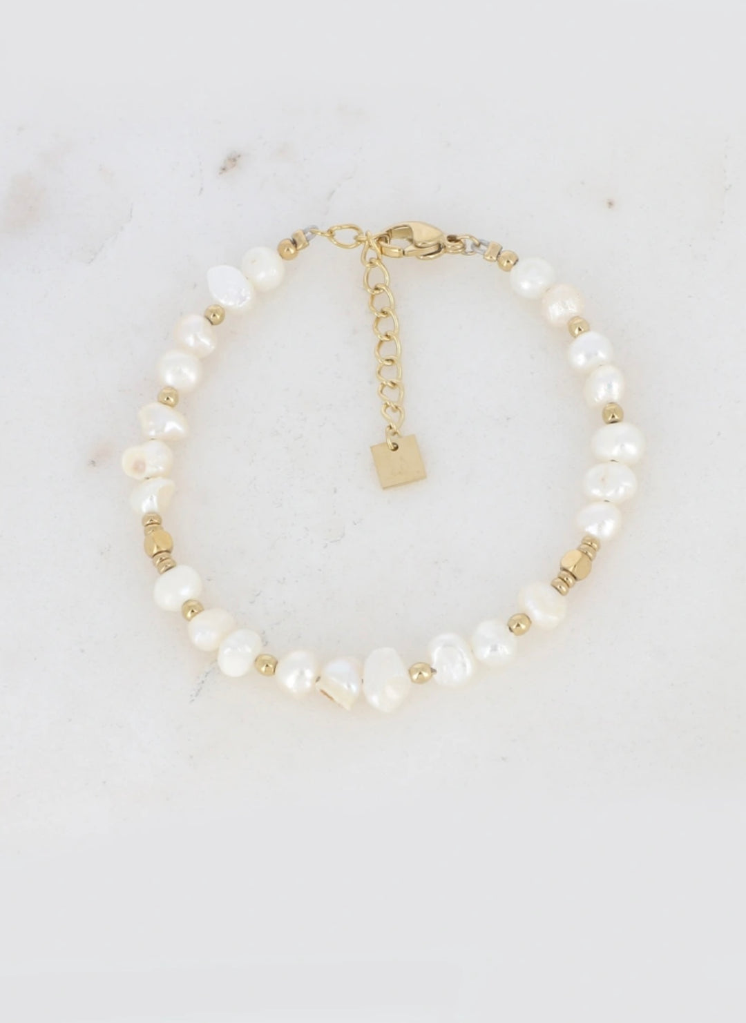 BRACELET EN PERLE D’EAU DOUCE « VITAA »